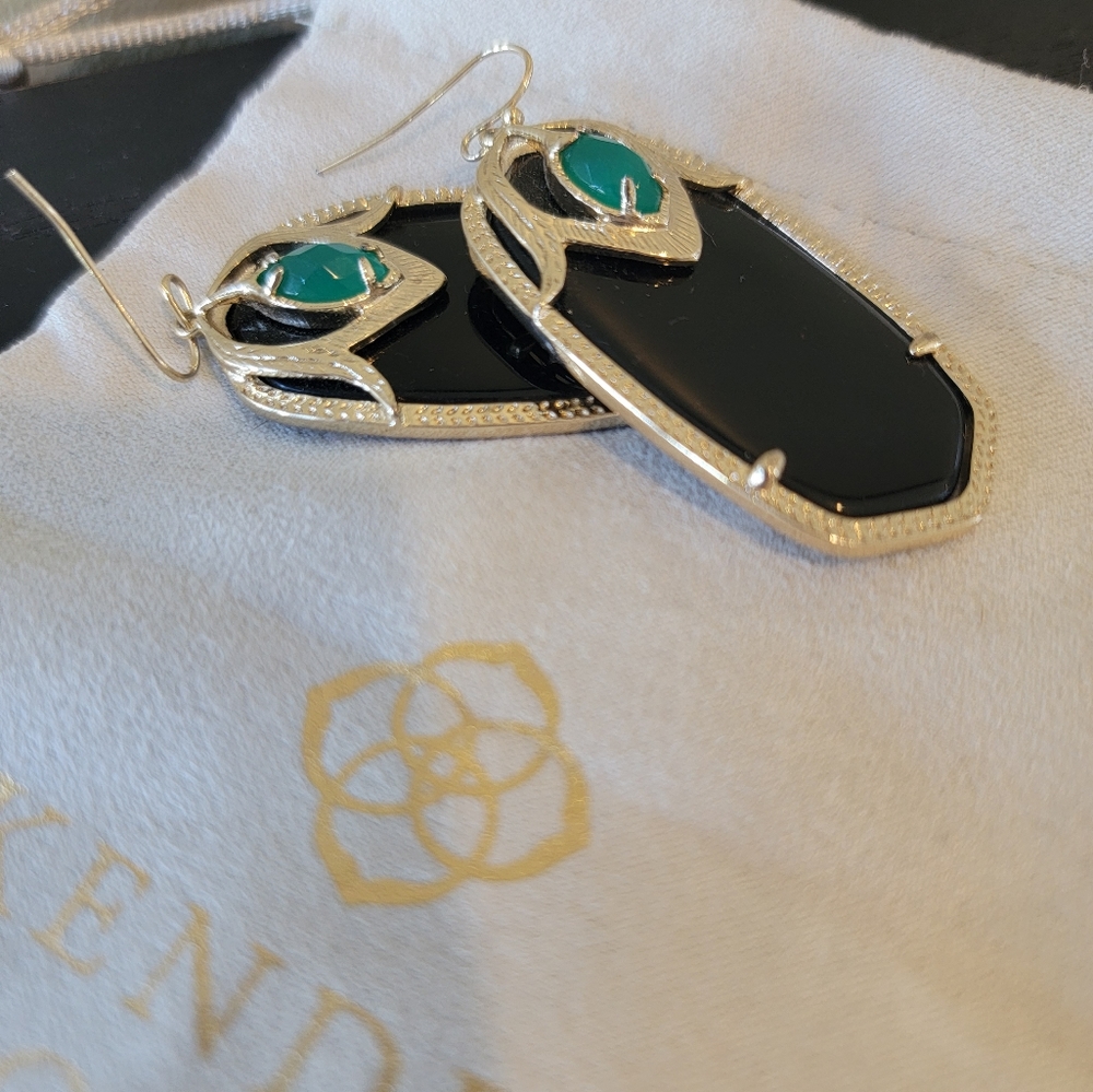 Kendra Scott Emmy Earrings - Picture 4 of 10
